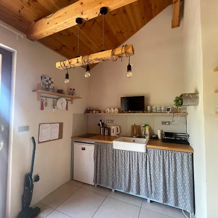 펜션 Small House With A Garden In The Heart Of Slavkov